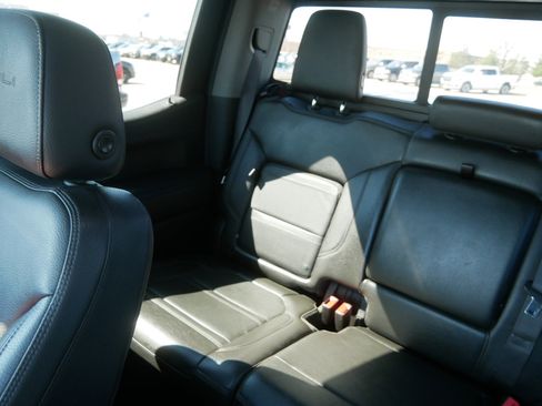Used 2019 GMC Sierra 1500 Denali w/ Denali Ultimate Package AWD/4WD image 12