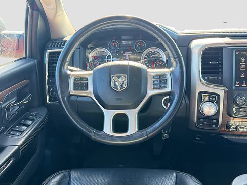 Used 2017 RAM 1500 Laramie image 15