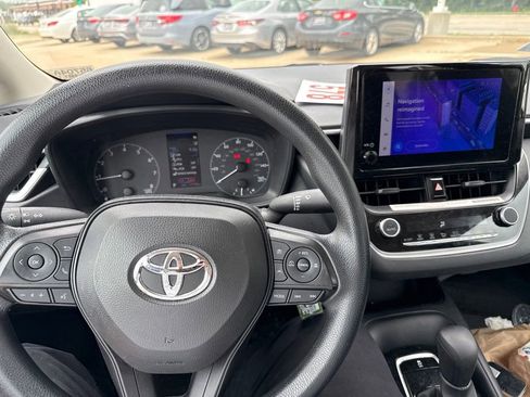 Used 2024 Toyota Corolla LE FWD image 18