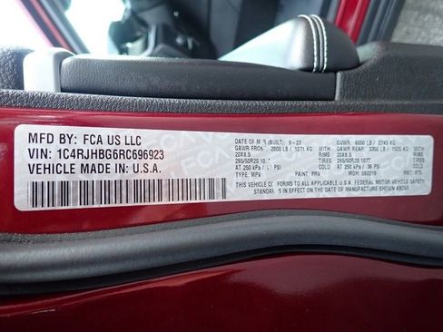 Certified 2024 Jeep Grand Cherokee Limited image 18