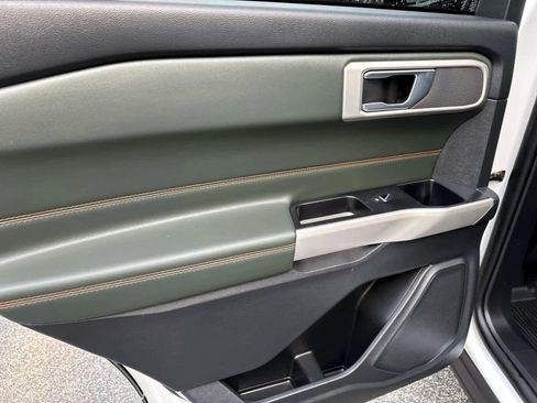 Used 2022 Ford Explorer Timberline image 17