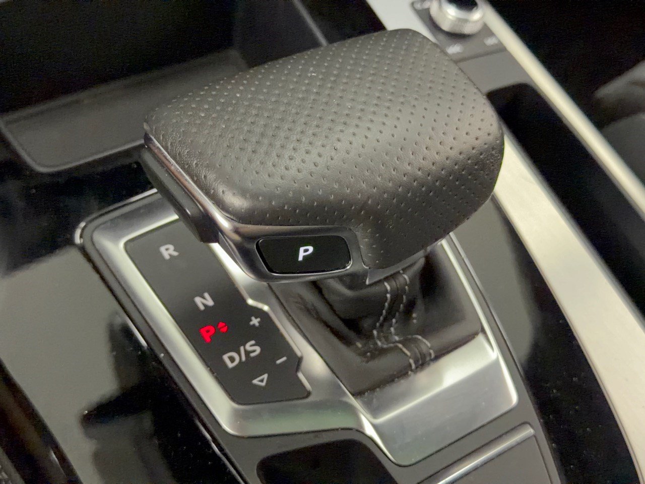 Used 2024 Audi Q5 e Premium Plus w/ Premium Plus Package AWD/4WD image 21