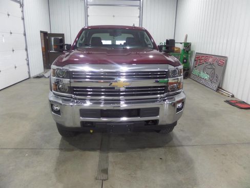 Used 2016 Chevrolet Silverado 2500 LT image 2