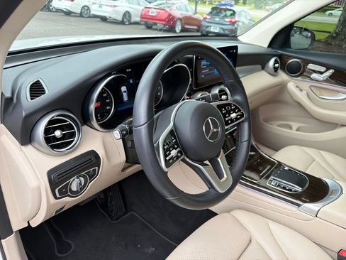 Used 2021 Mercedes-Benz GLC 300 image 16