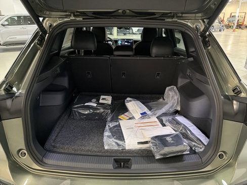 New 2026 Volkswagen Tiguan SE R-Line FWD image 12