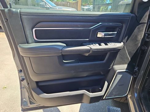 New 2026 RAM 2500 Laramie AWD/4WD image 11