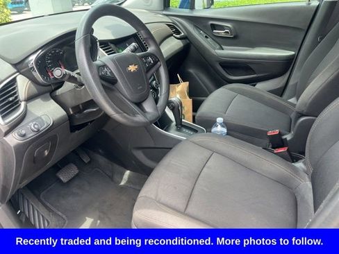 Used 2020 Chevrolet Trax LT FWD image 5
