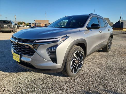 New 2026 Chevrolet Trax RS image 3