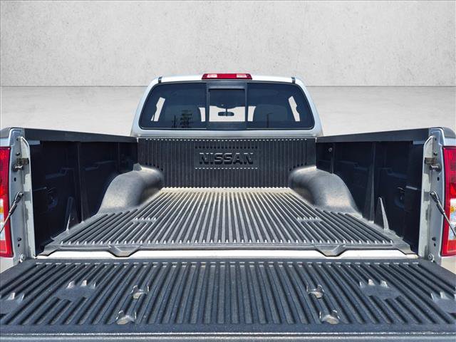 Used 2016 Nissan Frontier SV RWD image 6