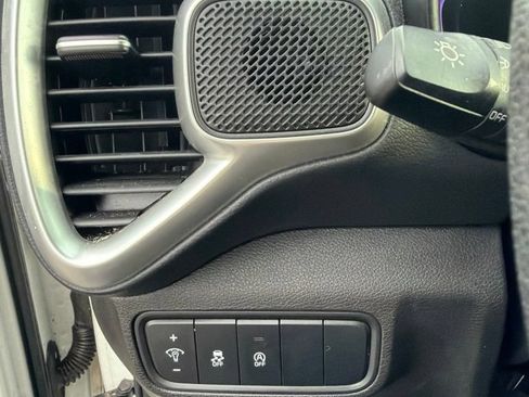 Certified 2024 Kia Soul LX w/ Option Group 015 FWD image 17