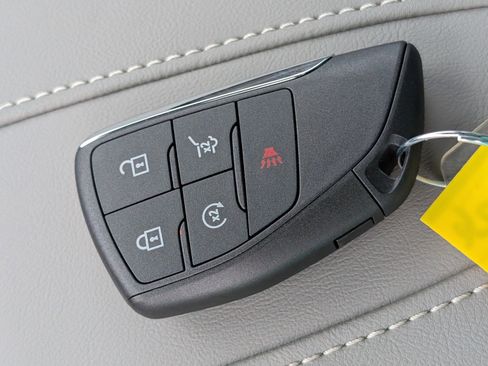 New 2026 GMC Acadia Elevation image 32