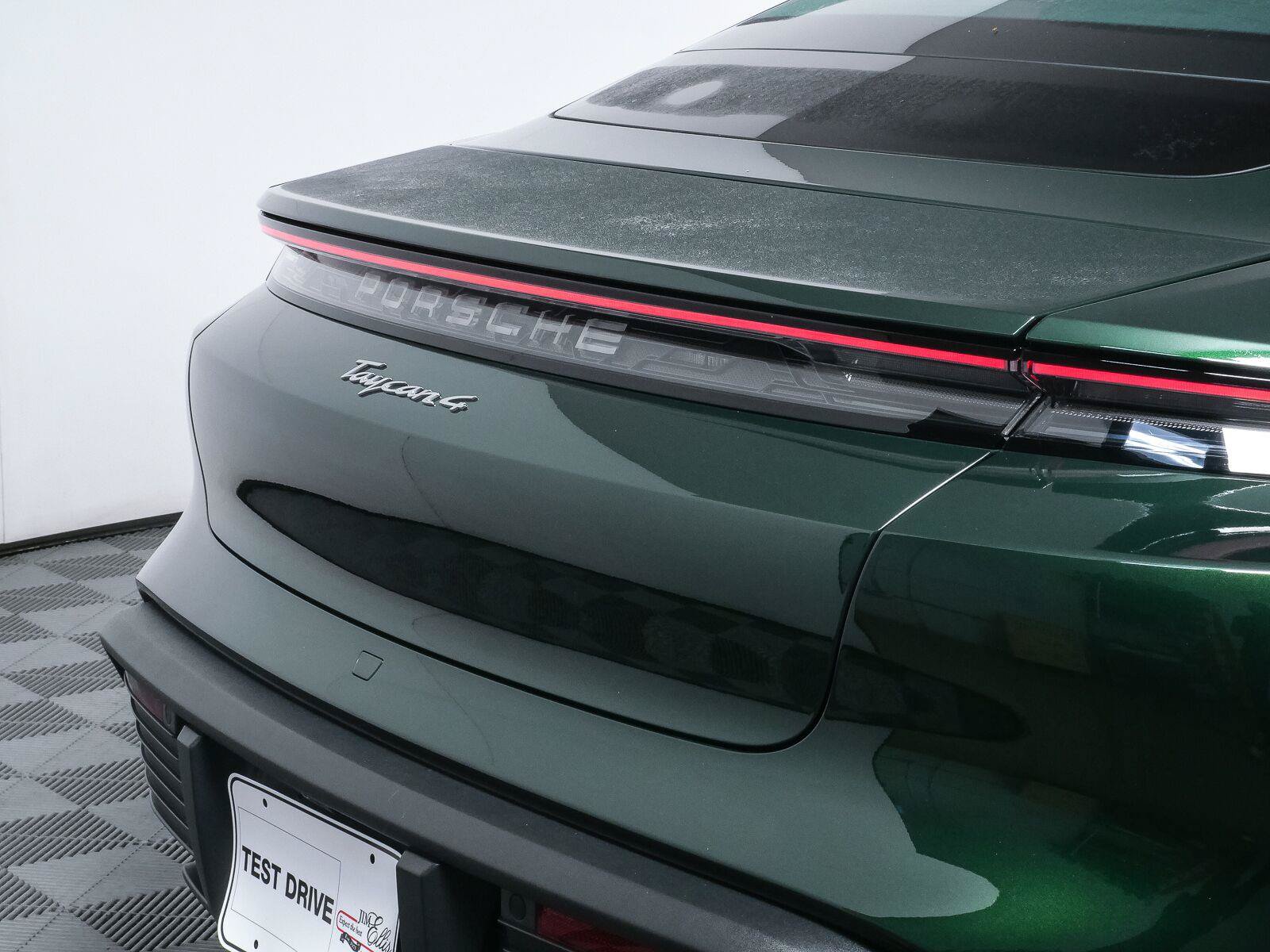 Certified 2025 Porsche Taycan AWD/4WD image 37