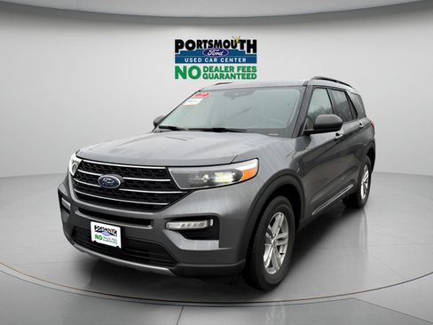 Used 2022 Ford Explorer XLT w/ Equipment Group 202A AWD/4WD image 16