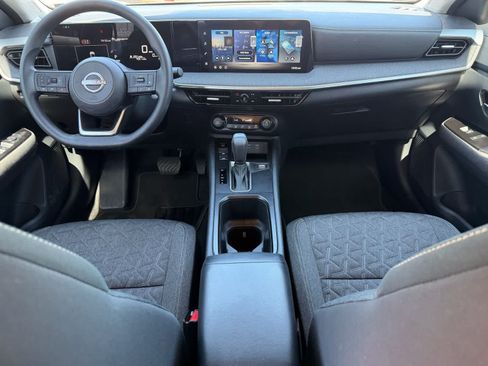 Used 2026 Nissan Kicks SV FWD image 17