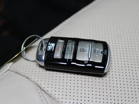 Used 2016 Kia Cadenza image 12