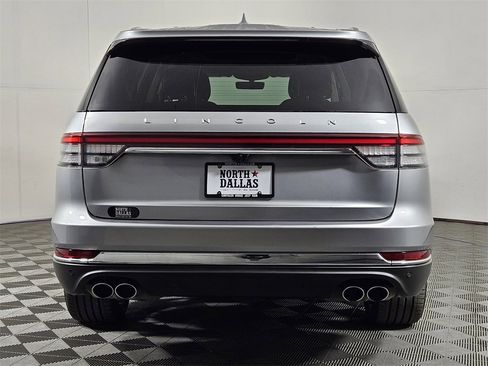 Used 2020 Lincoln Aviator Reserve w/ Equipment Group 201A image 4