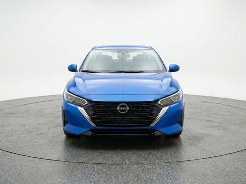 Used 2025 Nissan Sentra SV FWD image 2