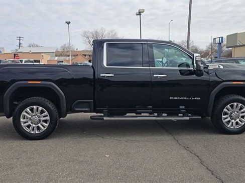 Used 2023 GMC Sierra 2500 Denali w/ Denali Ultimate Package image 9