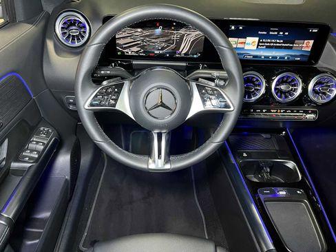 Used 2025 Mercedes-Benz GLA 250 4MATIC image 24