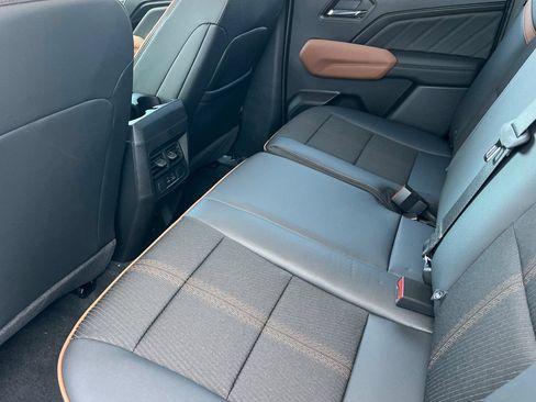 New 2026 GMC Canyon AT4 w/ Technology Plus Package AWD/4WD image 9