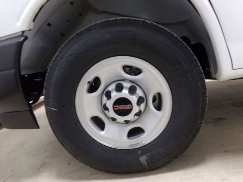 New 2025 GMC Savana 2500 w/ Driver Convenience Package image 21