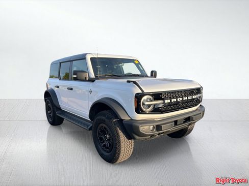 Used 2025 Ford Bronco Outer Banks w/ Sasquatch Package AWD/4WD image 5
