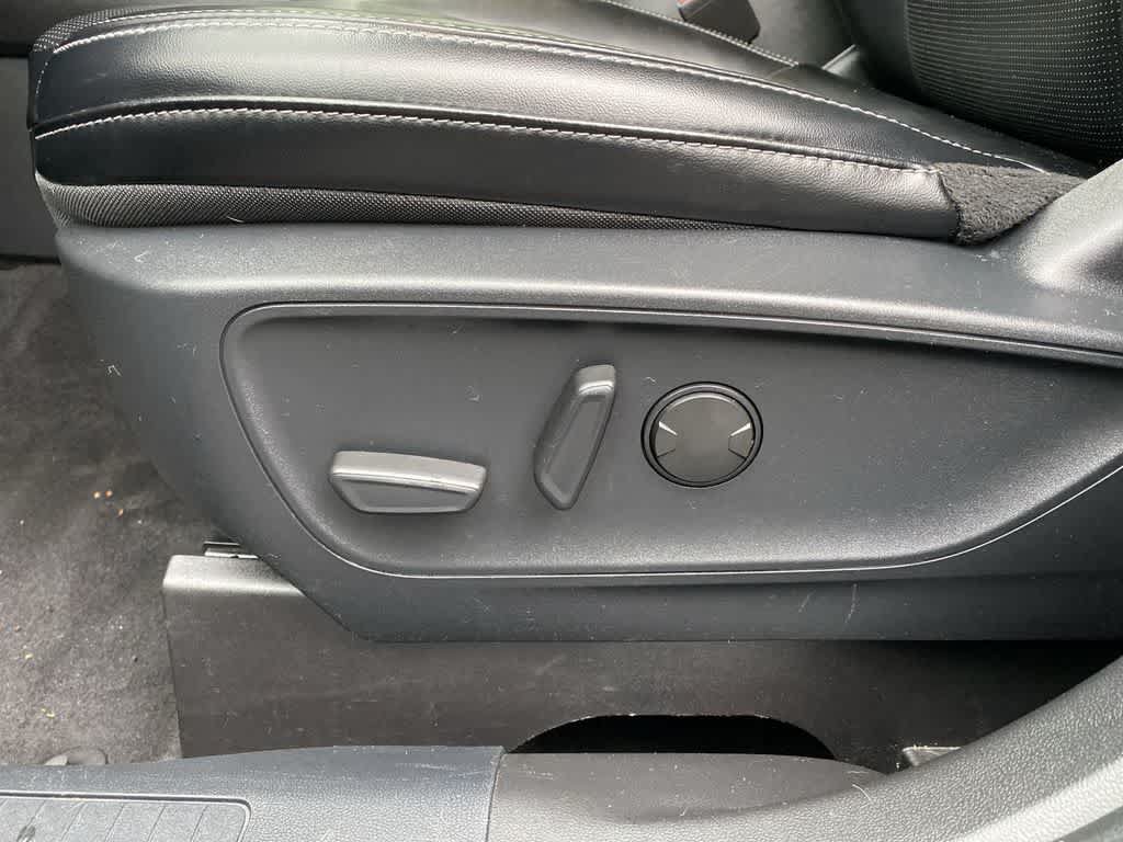 Used 2024 Ford Escape Platinum AWD/4WD image 14