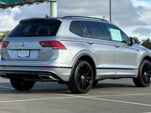 Certified 2020 Volkswagen Tiguan SE R-Line image 4