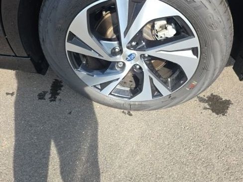 Used 2025 Subaru Legacy Premium image 7