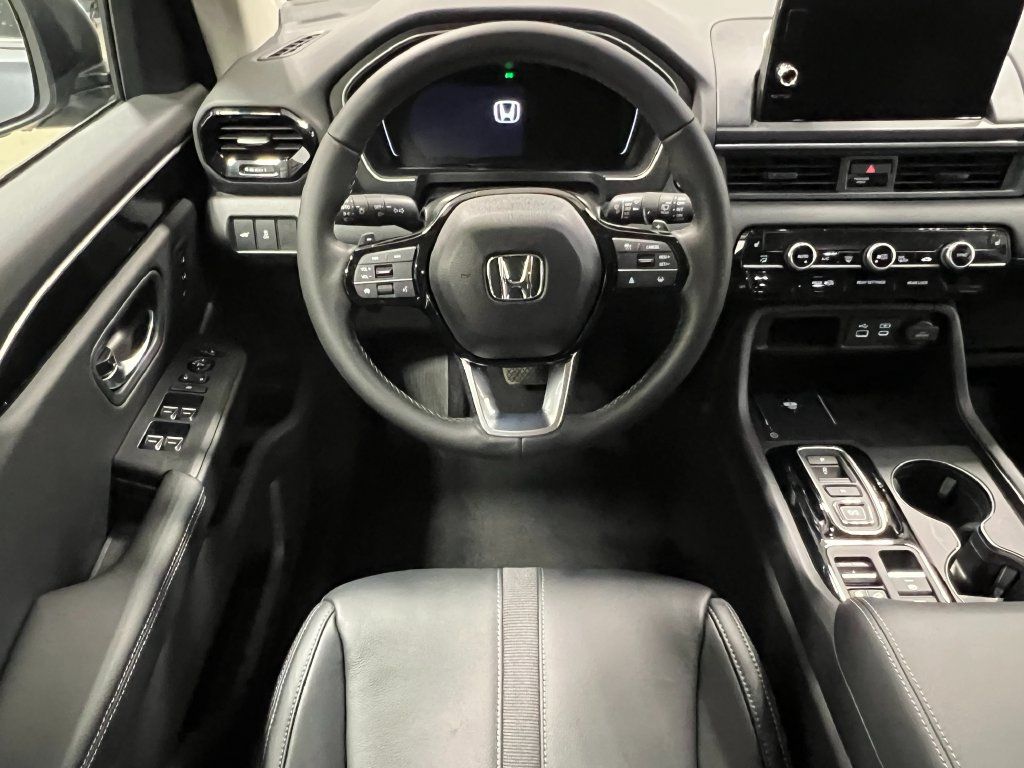 Used 2025 Honda Pilot EX-L image 16