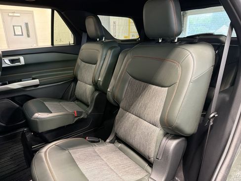Used 2022 Ford Explorer Timberline w/ Timberline Technology Package AWD/4WD image 27