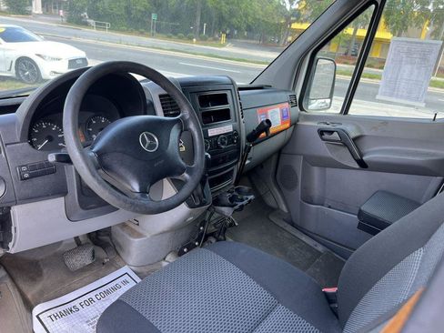 Used 2012 Mercedes-Benz Sprinter 2500 image 10