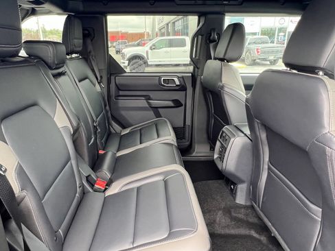 New 2026 Ford Bronco Outer Banks AWD/4WD image 19