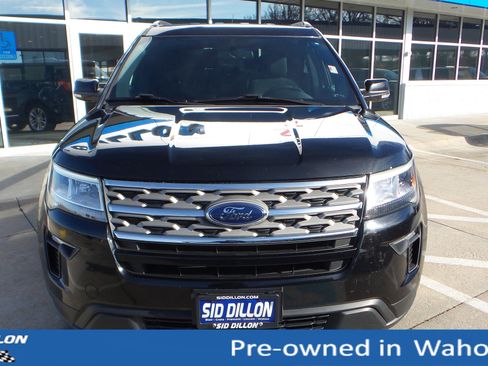 Used 2018 Ford Explorer XLT w/ Equipment Group 201A image 8