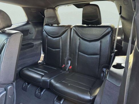 Used 2024 Cadillac XT6 Luxury w/ LPO, Floor Liner Package image 38