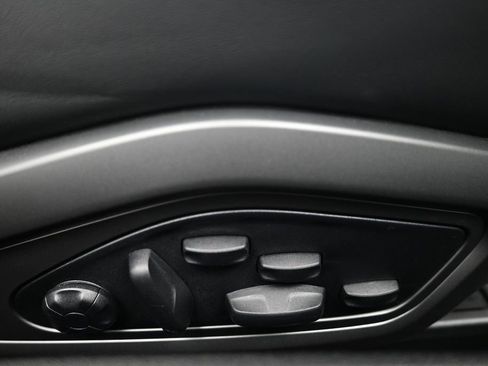 Certified 2025 Porsche 911 Carrera RWD image 13