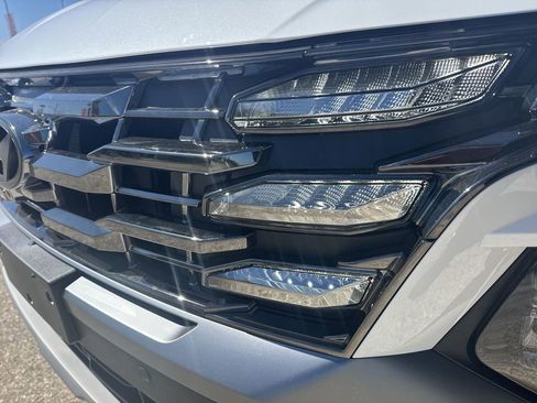 Used 2025 Hyundai Tucson Limited image 10