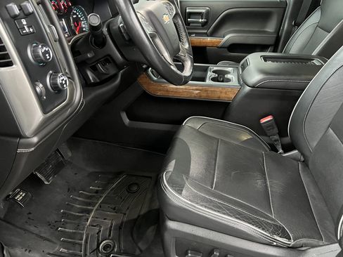 Used 2018 Chevrolet Silverado 2500 High Country w/ Duramax Plus Package image 16