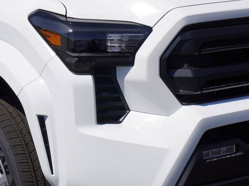 New 2026 Toyota Tacoma SR5 image 3