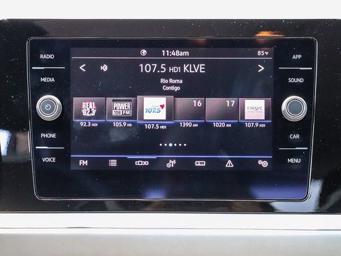 Used 2025 Volkswagen Taos SE FWD image 15