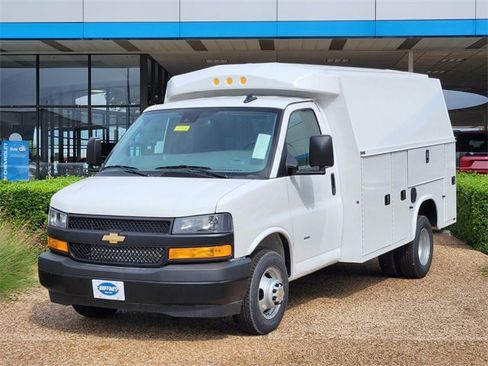 New 2025 Chevrolet Express 3500 1WT w/ Power Convenience Package image 5