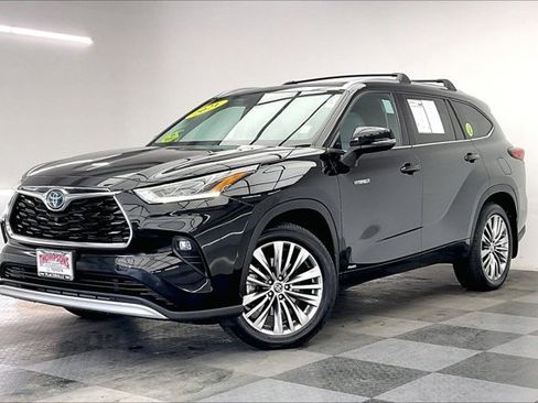 Used 2021 Toyota Highlander Platinum image 12