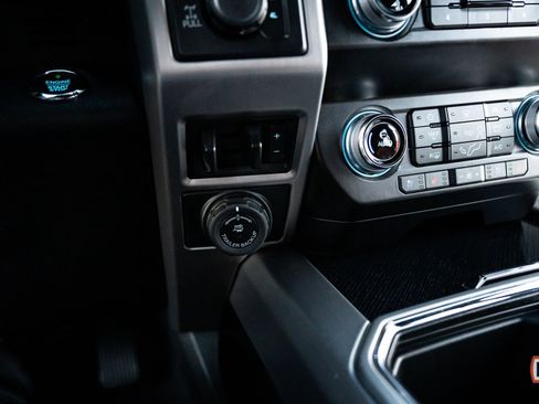 Used 2020 Ford F350 Platinum w/ Tremor Off-Road Package image 29