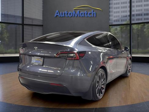 Used 2023 Tesla Model Y Performance image 10