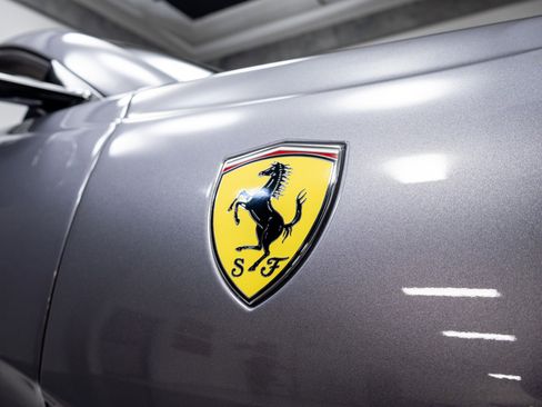 Used 2021 Ferrari 812 GTS image 45