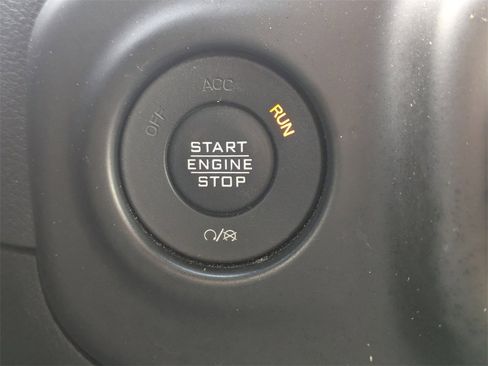 Used 2021 Jeep Wrangler Unlimited Sport image 31