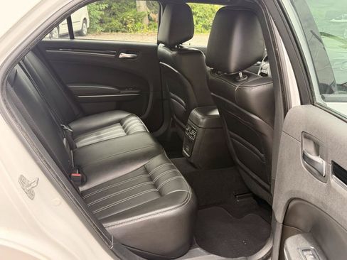 Used 2019 Chrysler 300 S RWD image 24