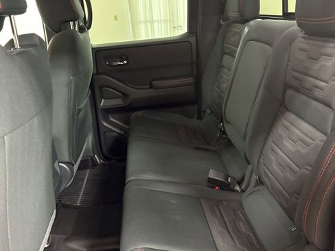 Used 2025 Nissan Frontier PRO-4X w/ Tow Package AWD/4WD image 21