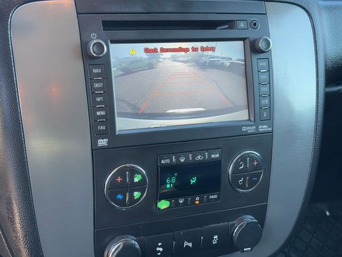 Used 2014 GMC Yukon SLT image 25