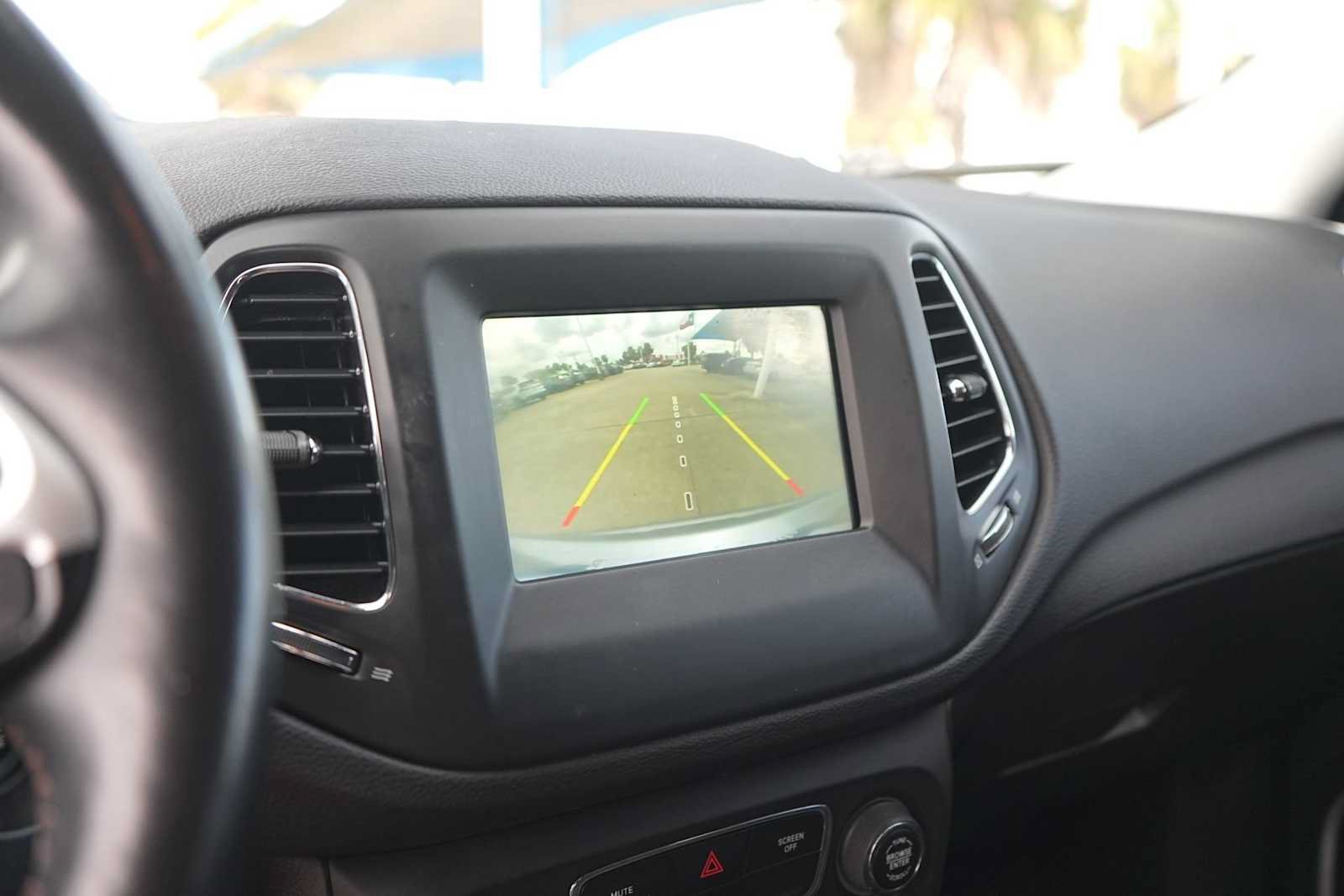 Used 2021 Jeep Compass Latitude w/ Convenience Group FWD image 24